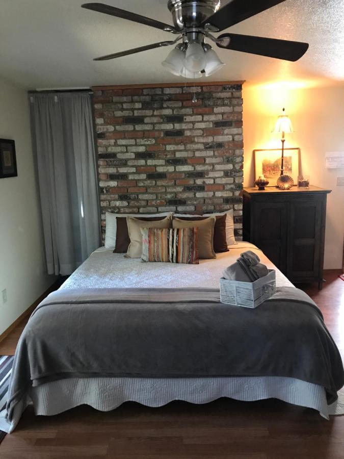 The Red Rooster Lodge Coulterville Zimmer foto